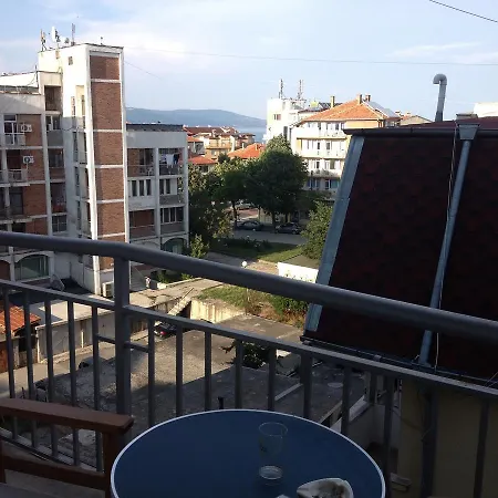 In Alexander Palace Apartamento